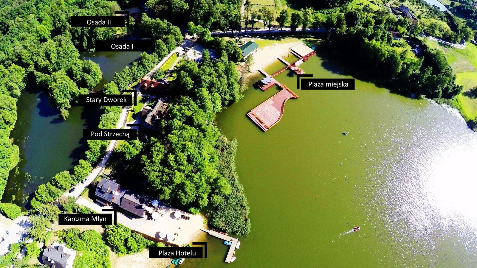 Widok z lotu ptaka na Dworek Wapionka, jezioro Wapionka i plaże