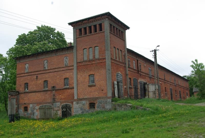 Zabudowania podworskie w Karbowie